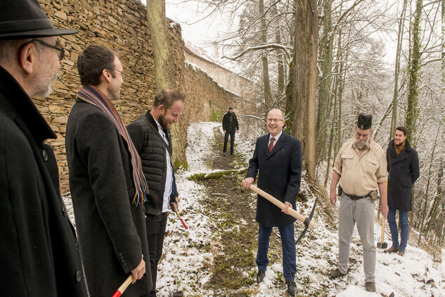 Prohlídka současného stavu vrchnostenské zahrady na Pernštejně